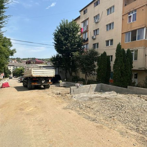 Lucrări de modernizare pe Aleea Bradului din municipiul Bradet