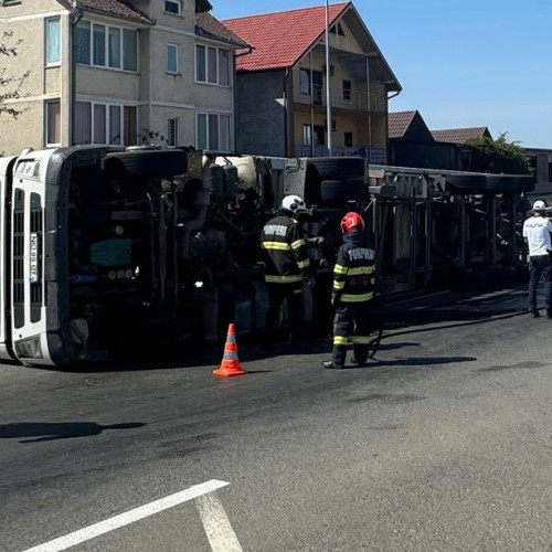 Accident rutier în Zalău: Trei mașini avariate și un rănit