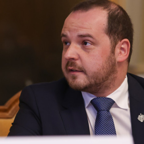 Rogobete: Prea mulţi ani s-a vorbit despre sistemul de sănătate privat versus public. E momentul să discutăm despre un singur sistem