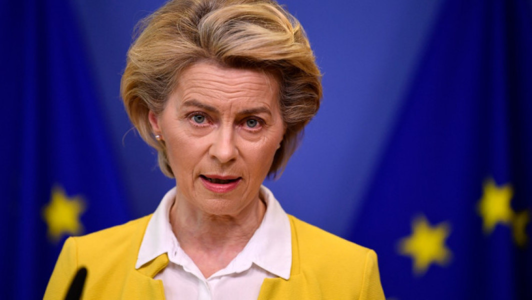Parlamentul European dezbate în octombrie două moțiuni de cenzură împotriva Ursulei von der Leyen