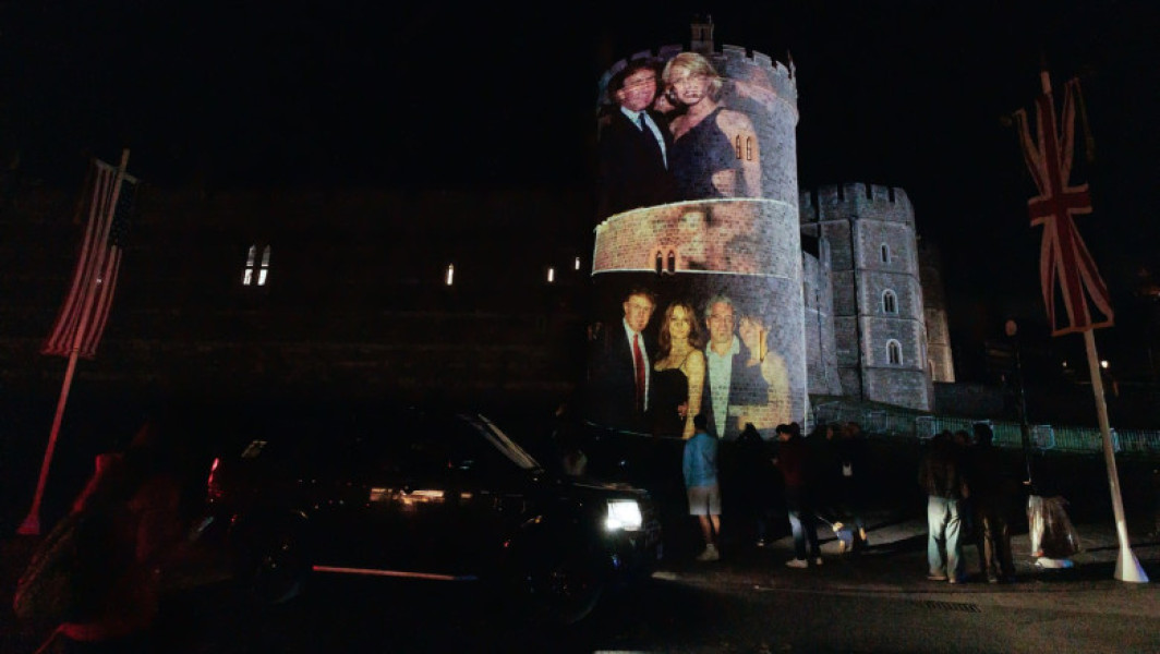 Patru activiști au fost arestați după ce au proiectat imagini cu Trump și Epstein la castelul Windsor
