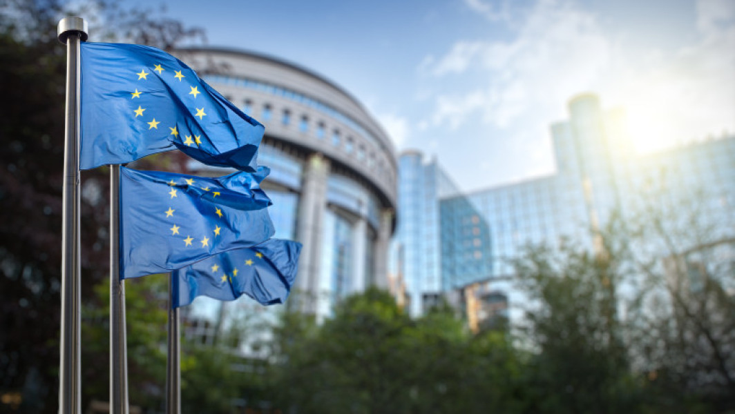 Uniunea Europeană intenționează să accelereze oprirea importurilor de GNL rusesc