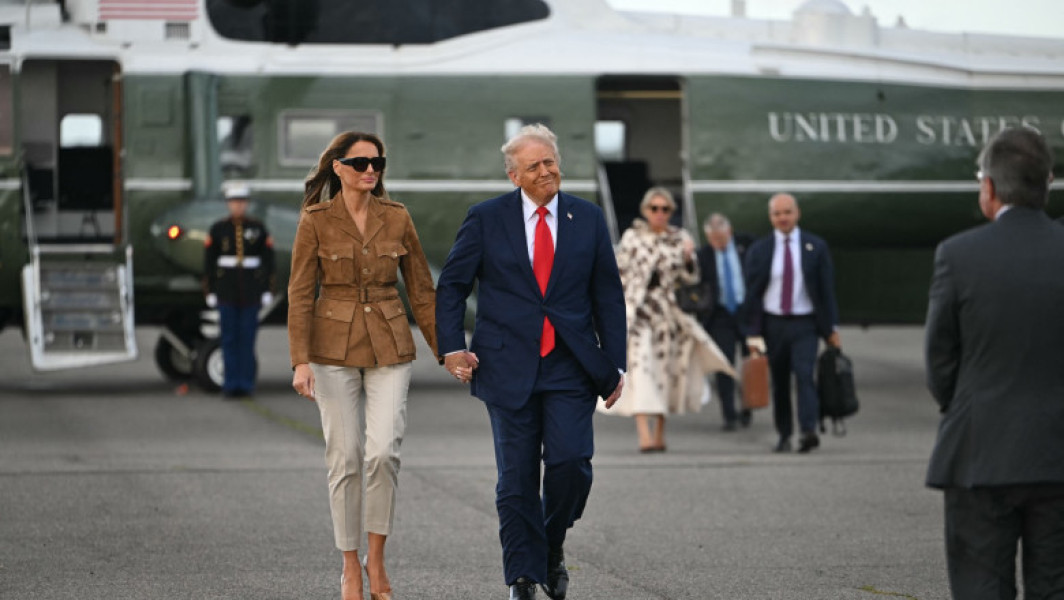 Trump și Melania transferați în alt elicopter după o defecțiune a Marine One în Marea Britanie