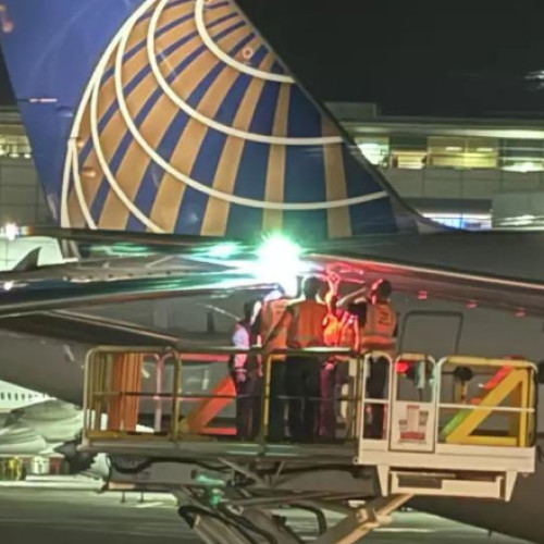 Două avioane United Airlines s-au ciocnit pe pista aeroportului LaGuardia din New York