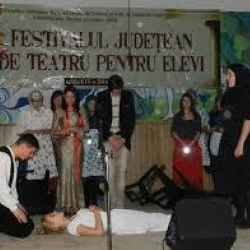 Școlile participante se pregătesc pentru cea de-a zecea ediție a Festivalului de Teatru pentru Elevi