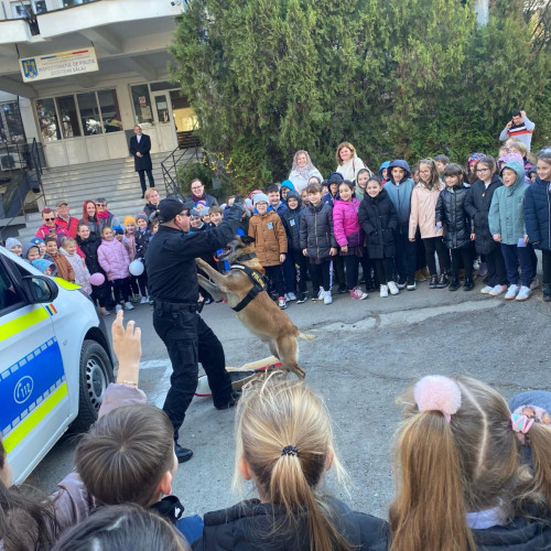 Bau-bau? Thor și echipamentele polițiștilor, vedetele Porților Deschise la IPJ Sălaj!