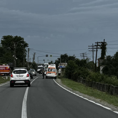 Două persoane ajung la spital în urma unui accident rutier la Mirsid